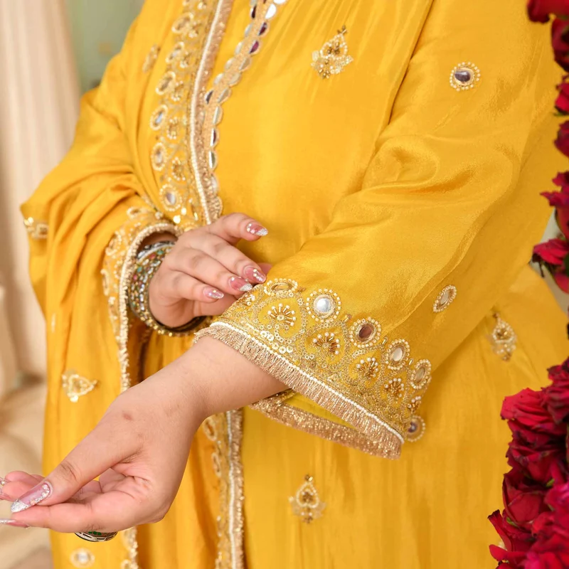Mustard-Mirror-Suit-Set-Lavina-SCL_2145-1.webp