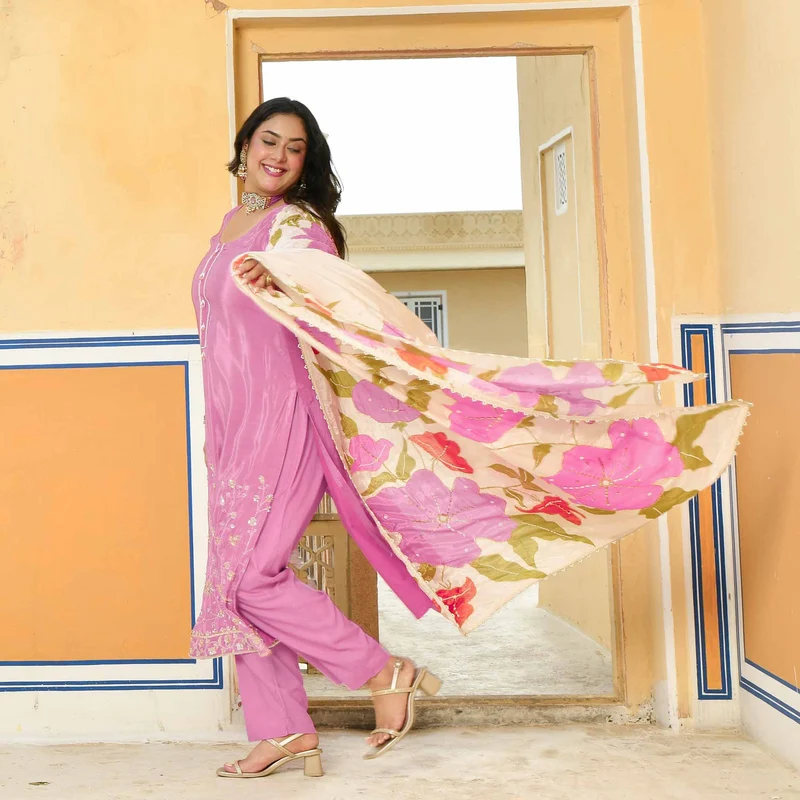 Pink-Suit-Set-Prisha-SCL_2773_f62e84ed-cde3-4b84-b9c7-da11f0977f0e-1.webp