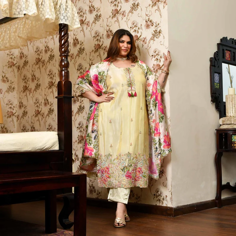 SCL_5881_d8b91030-4f6c-42a9-bbd5-3c0efe2314f2-2.webp